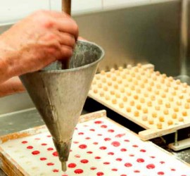 zuccotti-fabbrica-cioccolato-sidebar-top - Botteghe Storiche Genova